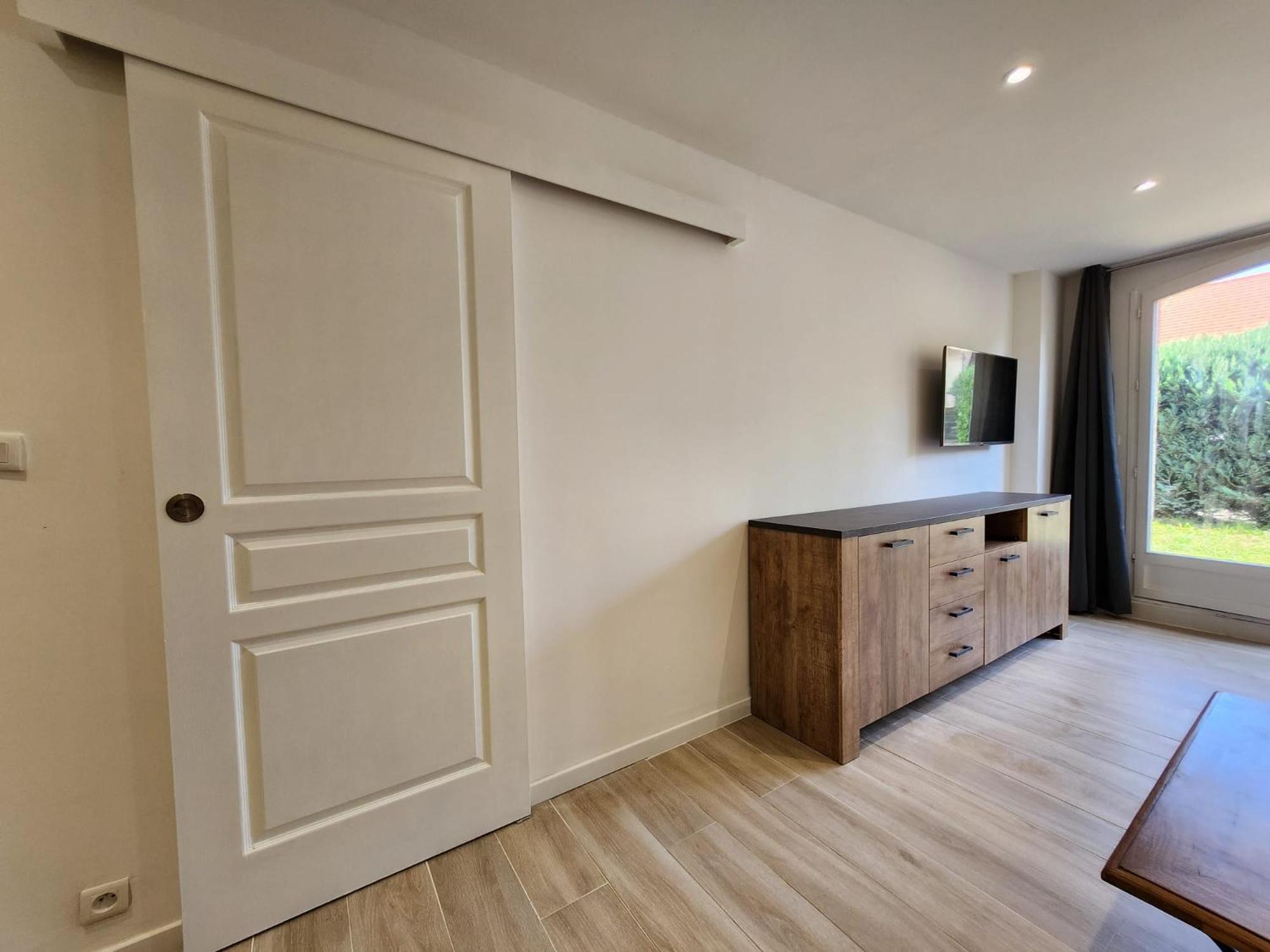 Appartement T3 Avec Jardin Proche Village Сен-Бонне-ан-Шамсор Екстер'єр фото