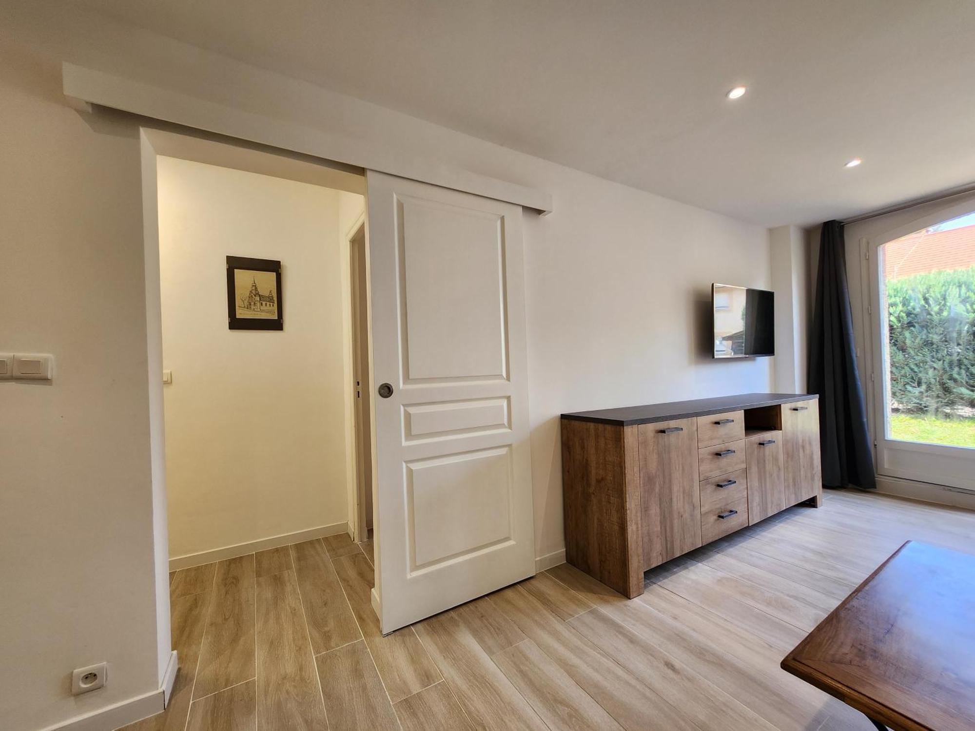 Appartement T3 Avec Jardin Proche Village Сен-Бонне-ан-Шамсор Екстер'єр фото